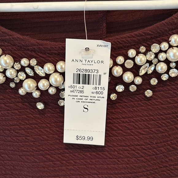 Ann Taylor Factory Sleeveless Sweater Tank Embellished Burgundy Size Small NWT - Picture 3 of 6